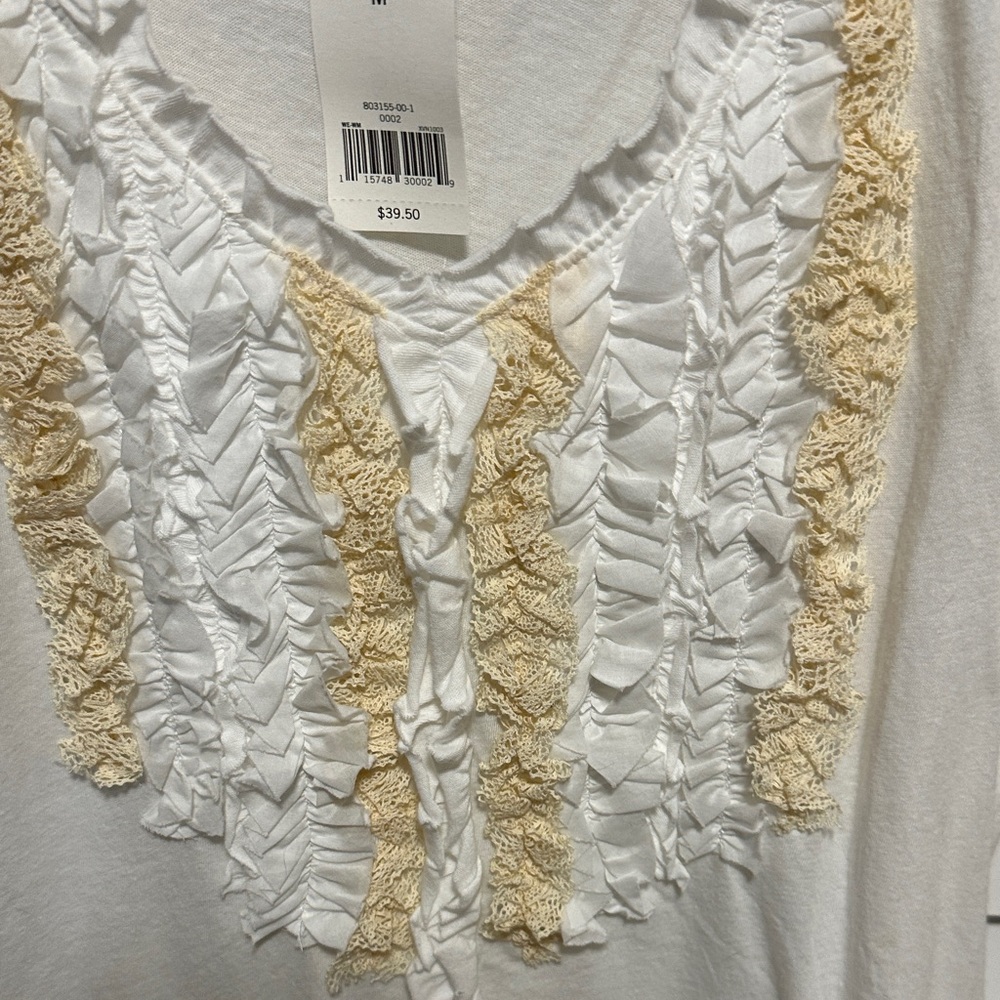 Banana Republic White and Cream Ruffle Tee - Picture 6 of 6